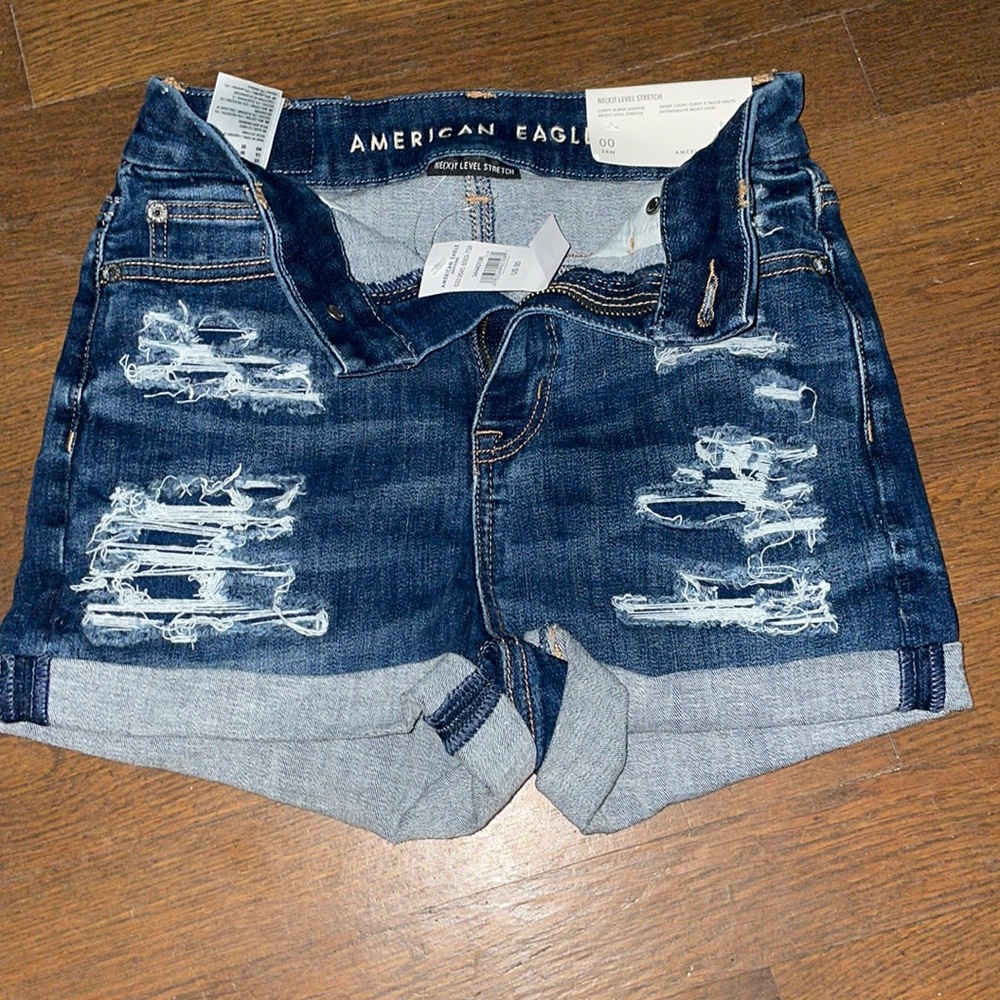 Curvy Hi-Rise Shortie American eagle shorts with tags